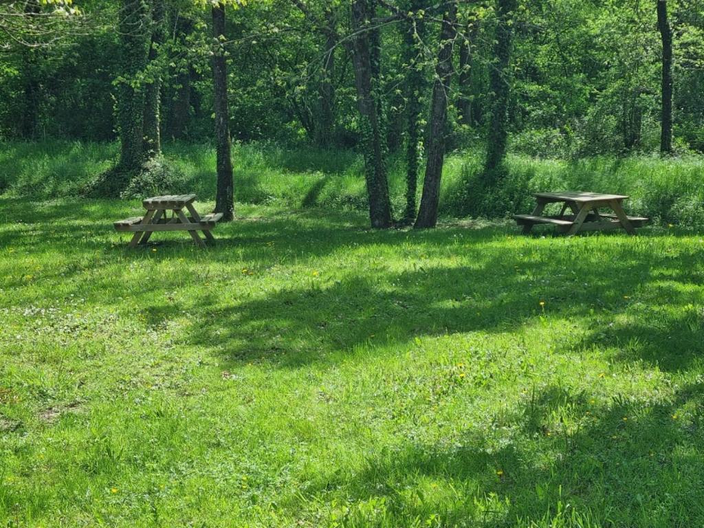 Les Chalets De Saumur, Piscine & Parc Boise, 100M Du Cadrenoir Bagian luar foto