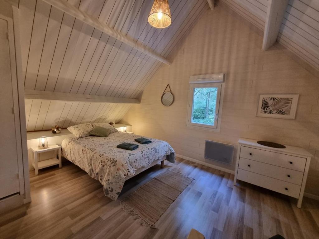 Les Chalets De Saumur, Piscine & Parc Boise, 100M Du Cadrenoir Bagian luar foto