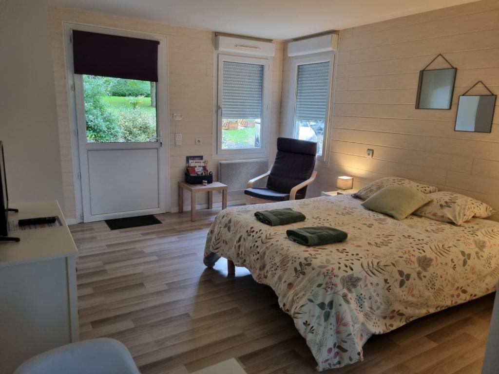 Les Chalets De Saumur, Piscine & Parc Boise, 100M Du Cadrenoir Bagian luar foto