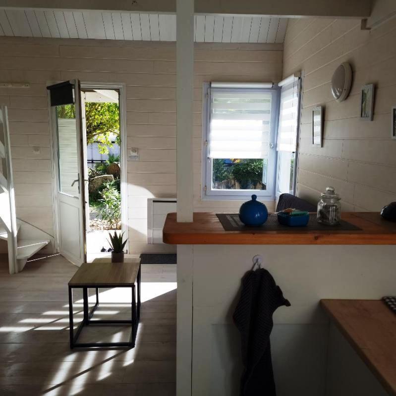 Les Chalets De Saumur, Piscine & Parc Boise, 100M Du Cadrenoir Ruang foto