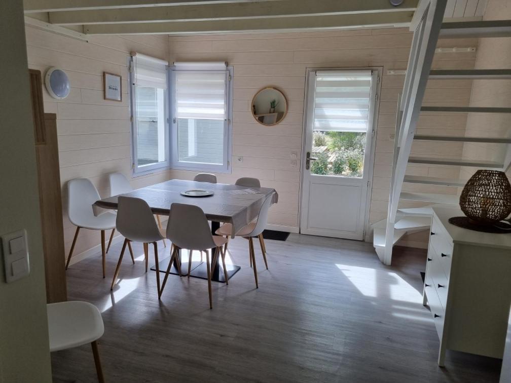 Les Chalets De Saumur, Piscine & Parc Boise, 100M Du Cadrenoir Bagian luar foto