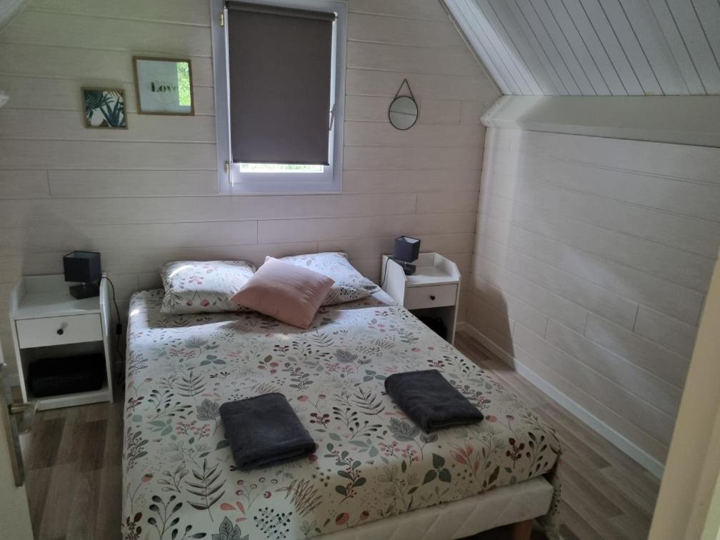Les Chalets De Saumur, Piscine & Parc Boise, 100M Du Cadrenoir Bagian luar foto